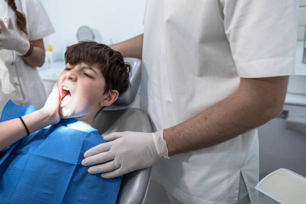 Best Dentist for Tooth Abscess  in Huntsville, MO